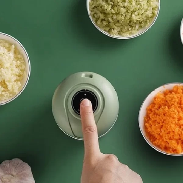 Mini Processador de Alimentos Elétrico Portátil 250ML USB Multicolorido Com 3 Lâminas De Aço Inox Bivolt - Image 6